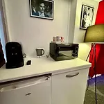 Experience Cinema Immersif Dans Appartement Renove Pres De Montmartre