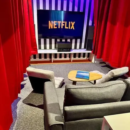 Experience Cinema Immersif Dans Pres De Montmartre Apartment Paris